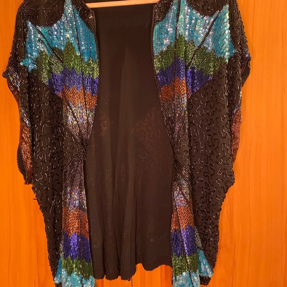 Vibrant Vintage “Butterfly Shirt” - Picture 6 of 6